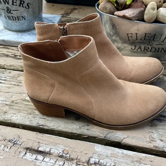 Lucky Brand Tan Suede Ankle Boots Size 6.5 Side Zip Western Boho - Picture 5 of 14